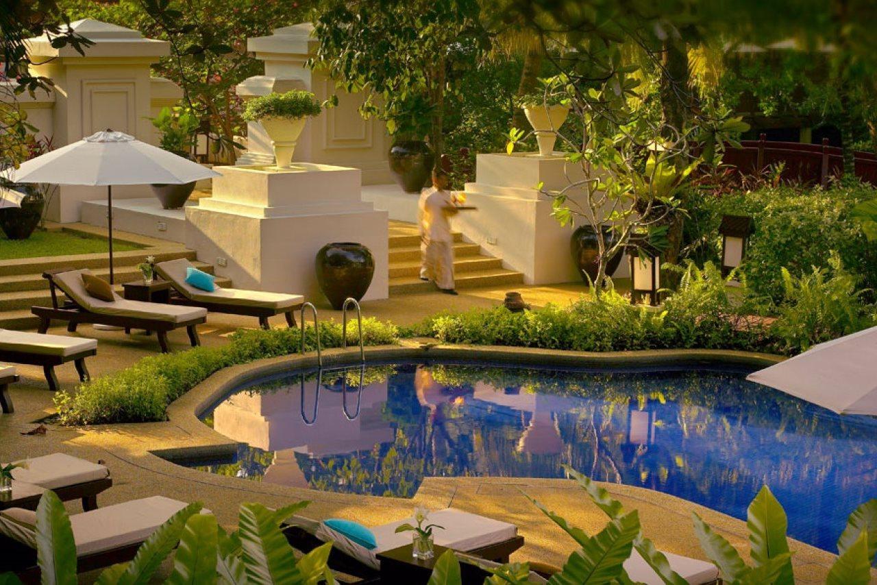 Tanjong Jara Resort, Terengganu - A Small Luxury Hotels Of The World Дунгун Екстериор снимка The pool at the Four Seasons Hotel, Kuala Lumpur
