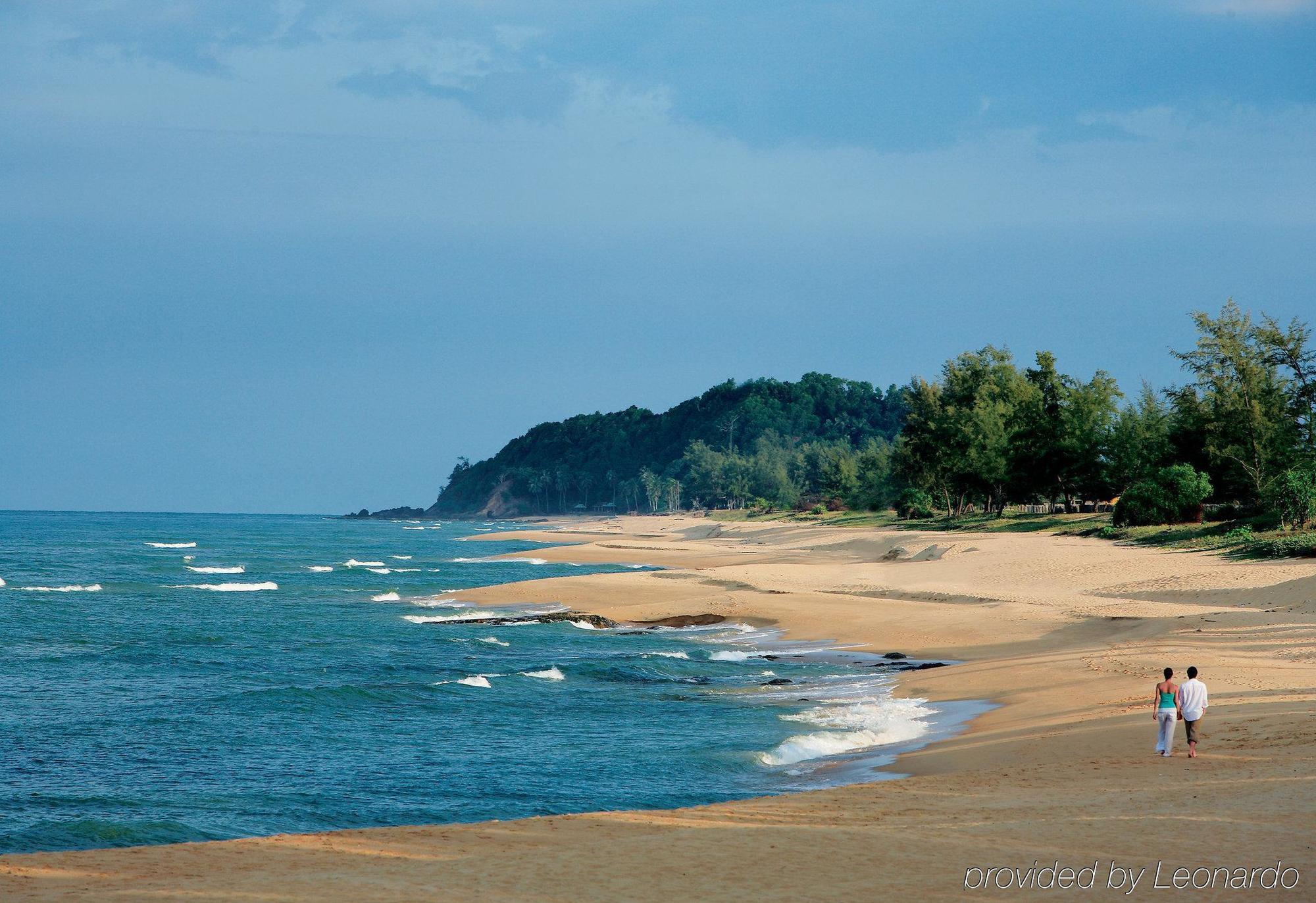Tanjong Jara Resort, Terengganu - A Small Luxury Hotels Of The World Дунгун Екстериор снимка Beach at Port Burwell