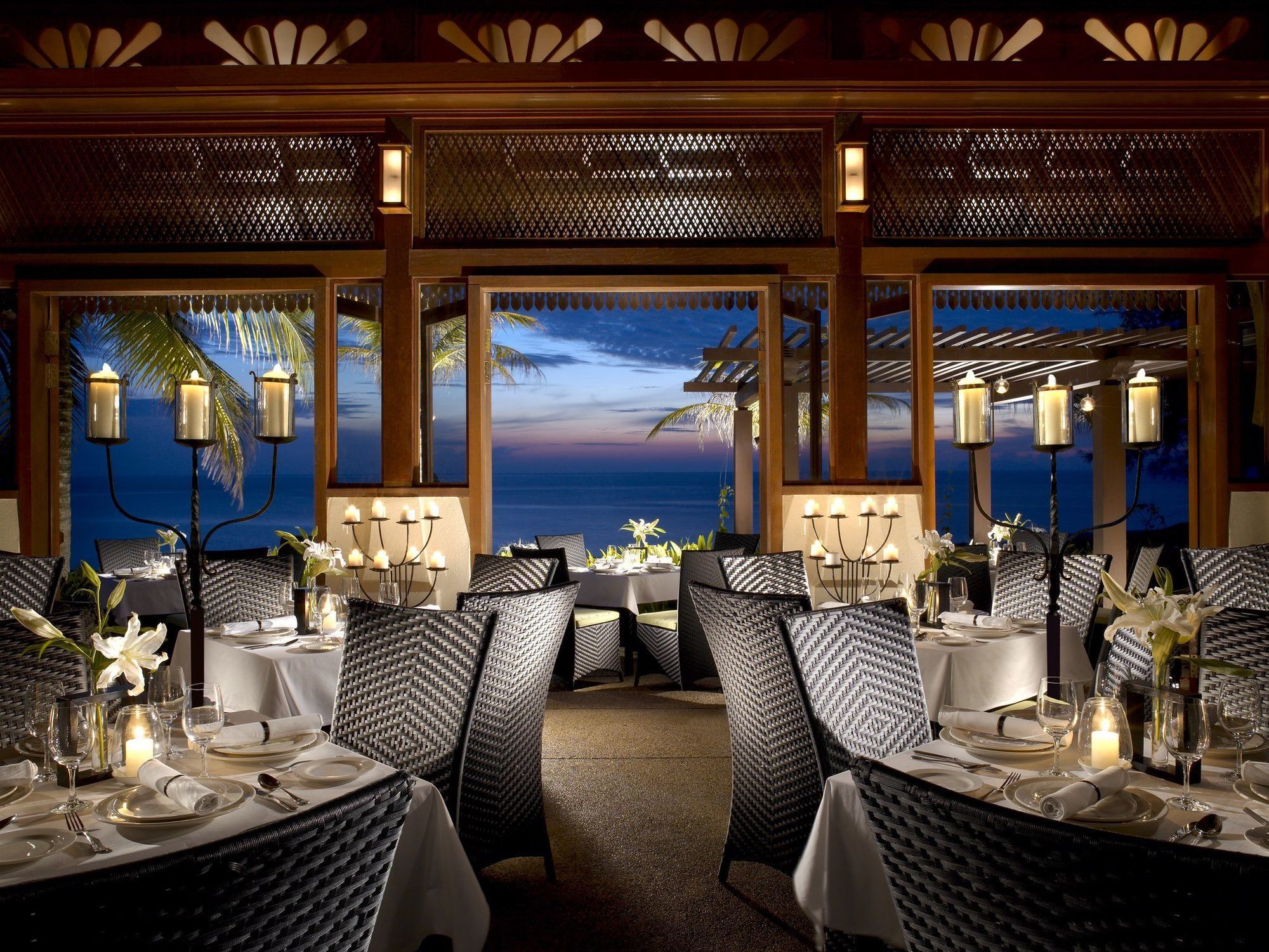 Tanjong Jara Resort, Terengganu - A Small Luxury Hotels Of The World Дунгун Ресторант снимка The Beach Club at The Four Seasons Resort Maui