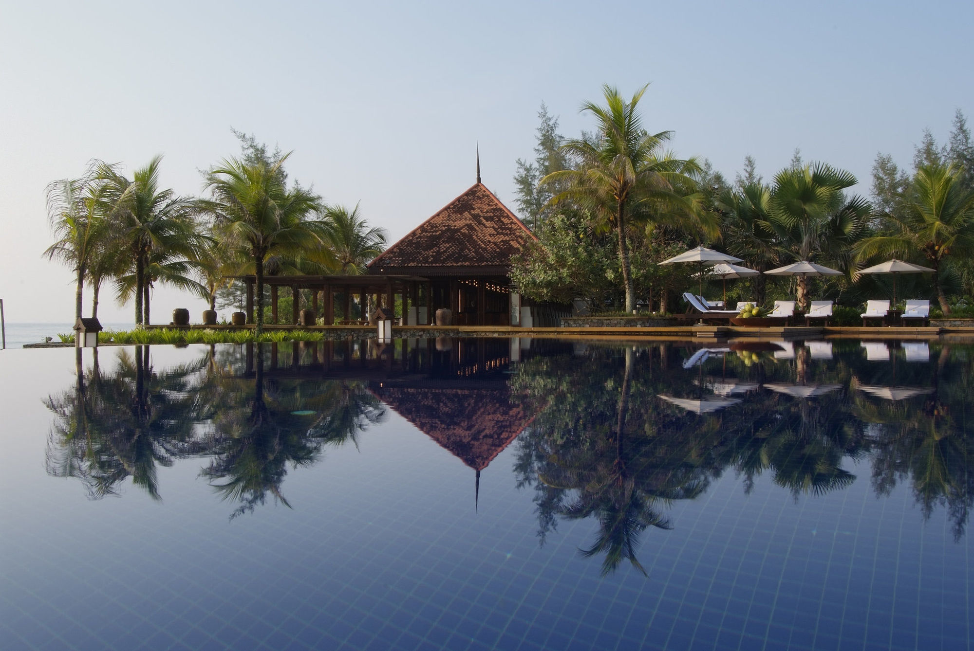 Tanjong Jara Resort, Terengganu - A Small Luxury Hotels Of The World Дунгун Съоръжения снимка The pool at the Angsana Resort and Spa, Phuket